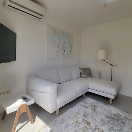 Apartment Modern Tara With Parking Malinska