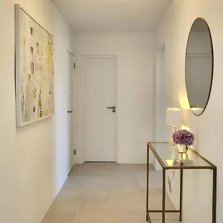 Modern Tara With Parking Apartman